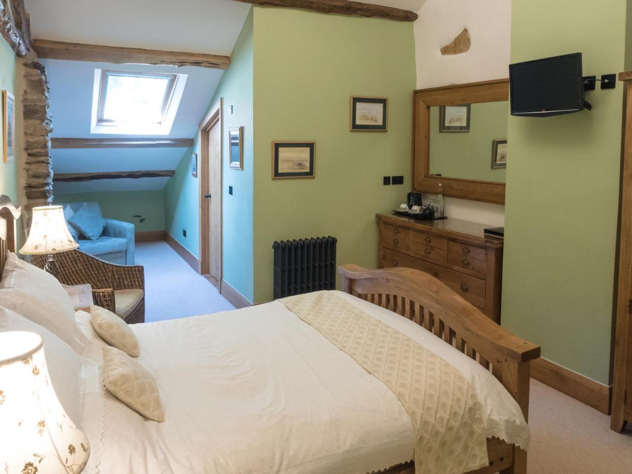 The Wayside And Whisky Barn Hotel Whitbeck Kamer foto