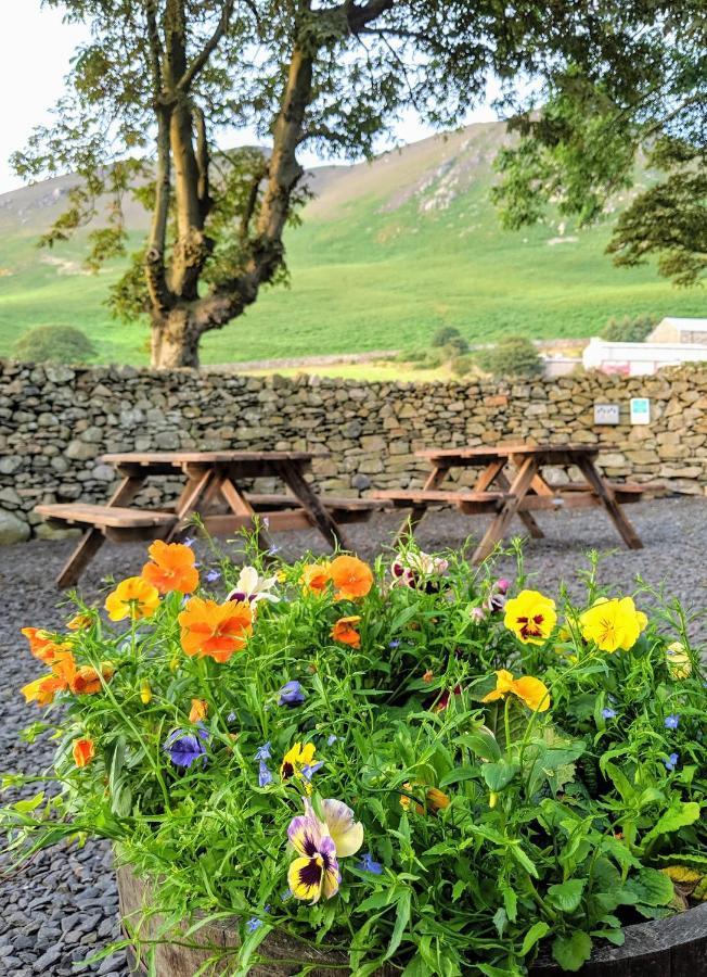 The Wayside And Whisky Barn Hotel Whitbeck Buitenkant foto